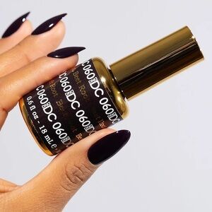 DND DC #060 Beet Root Nail Lacquer